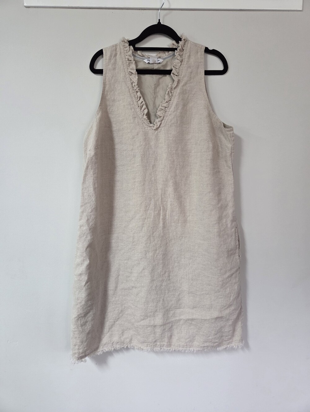 Tommy Bahama Sleeveless Ruffle V-Neck Linen Tunic - Cream In Size Large